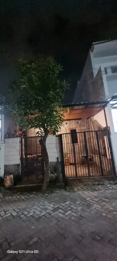 DIJUAL RUMAH SEDERHANA MODEL SEMI INDUSTRIAL SHM BEBAS BANJIR
