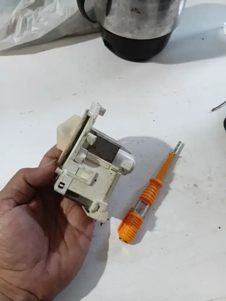 Motor drain mesin cuci EwF 85761