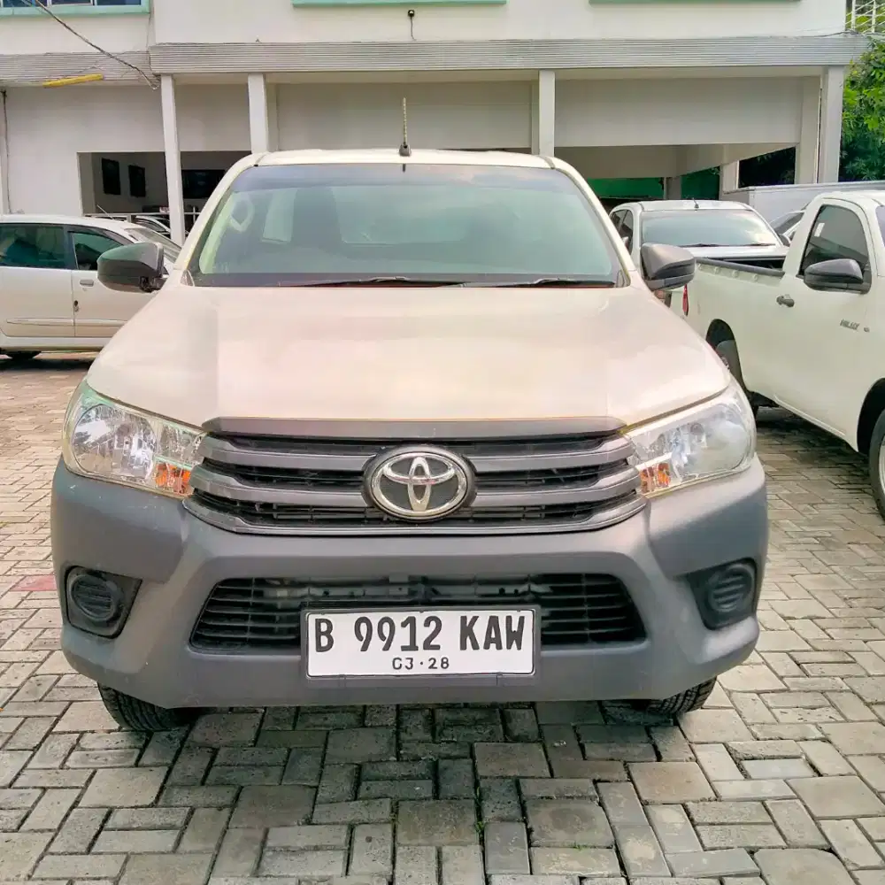 TOYOTA HILUX SINGEL CABIN 2.4 4X4 MT 2022