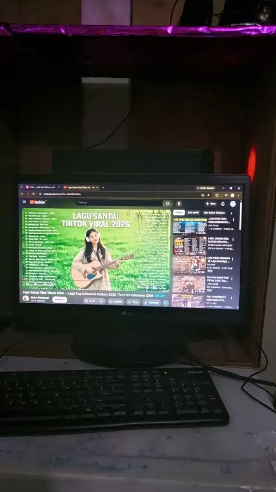 PC asus satu set monitor 16 mouse dan keyboard