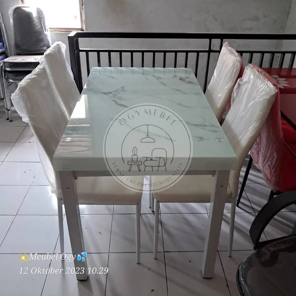 PROMO SET MEJA MAKAN KACA 4 KURSI MINIMALIS SALE TERMURAH GRATIS ANTAR