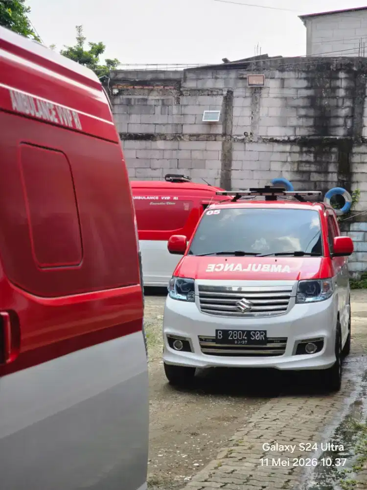 Sewa Ambulance Merah Putih VIP