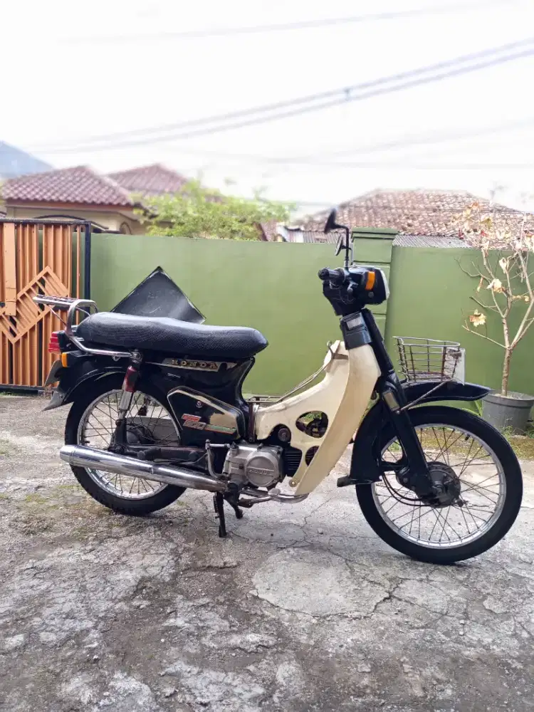 Honda super cup original mesin ori ada
