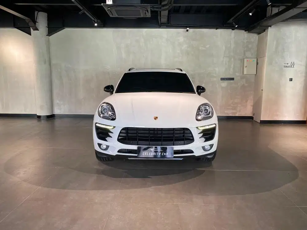 Porsche Macan 2.0L PDK At 2014