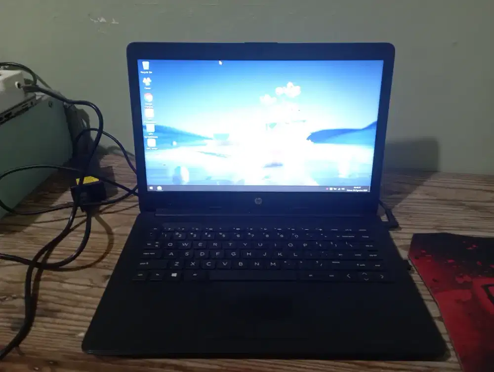 LAPTOP HP CORE i5 GEN 8 RAM 8 GB SSD 120 GB MULUS NO MINUS ANTI LEMOT