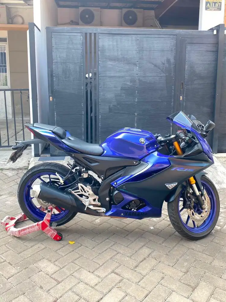 MOTOR SPORT BEKAS YAMAHA R15 V4 2022 MURAH!!!