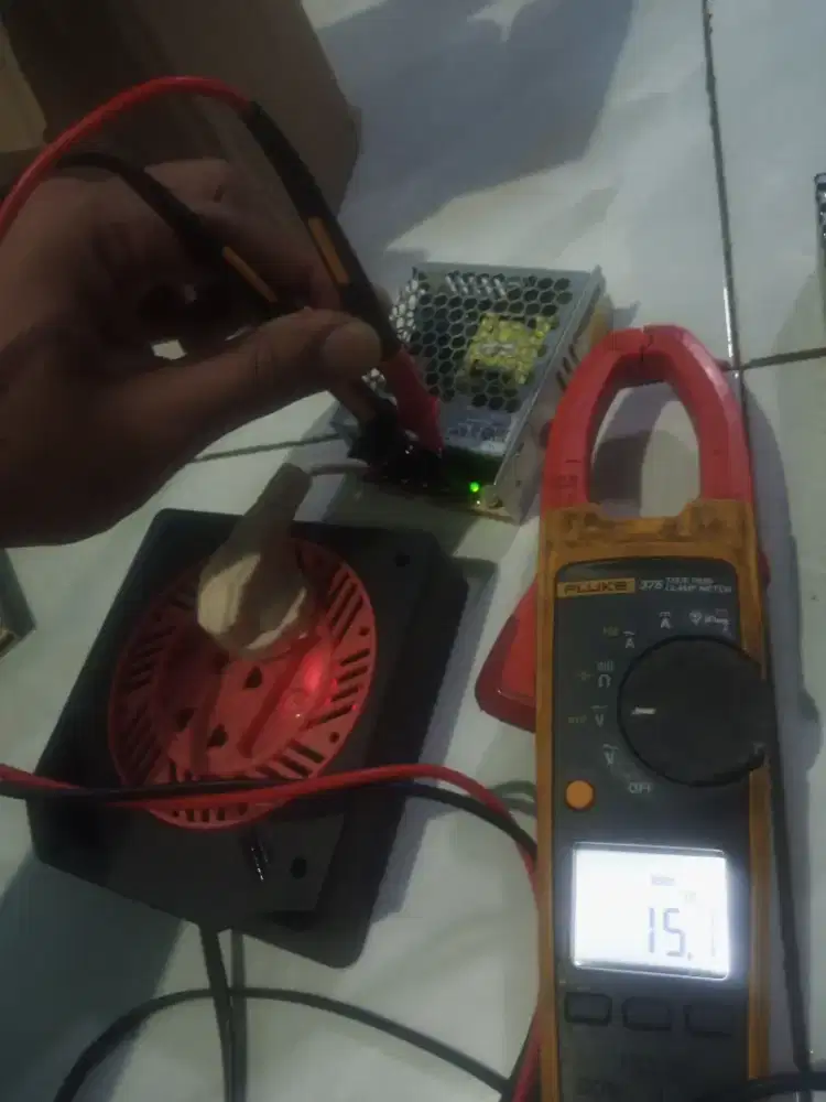 Power supply meanwell 15 volt dc