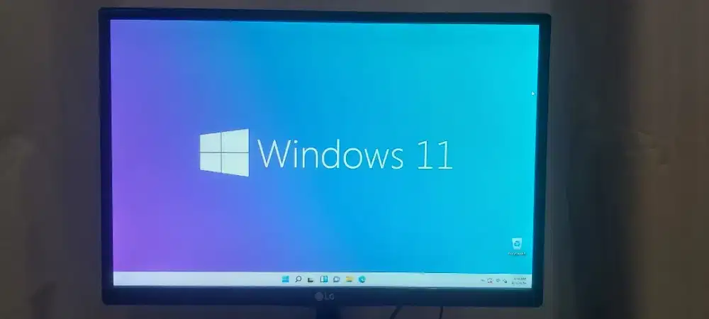 i5 gen4, ram16gb, ssd, monitor 20
