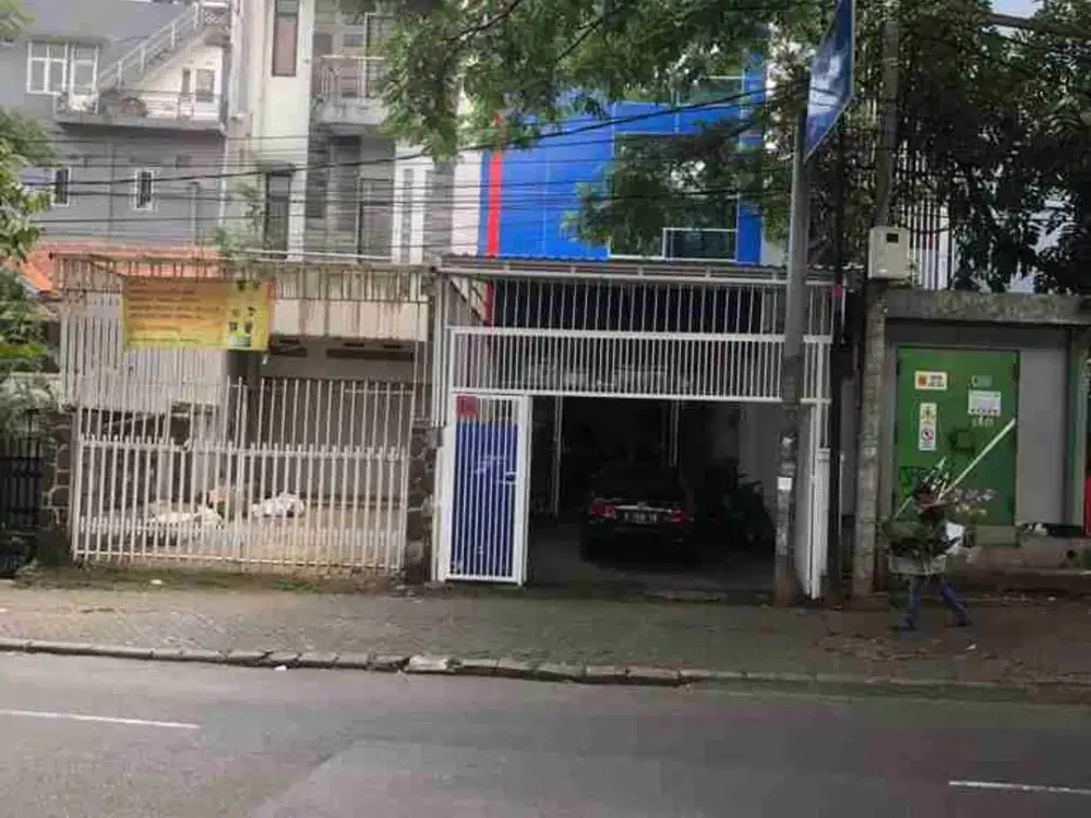 Di jual cepat ruko 3 lantai cocok buat kantor dan usaha lokasi mainroad pasteur ( dr junjunan)