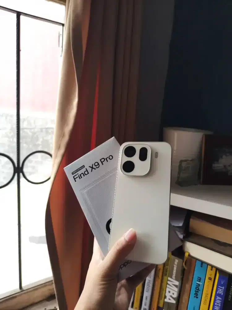 OPPO Find X9 Pro 16/512Gb Fullset Garansi Resmi