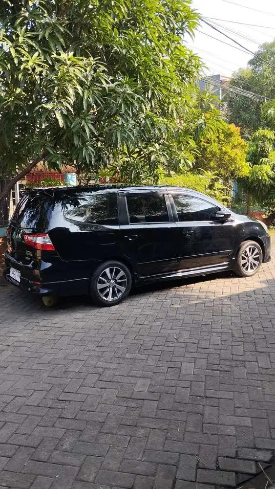 Nissan Grand livina 2015 Bensin