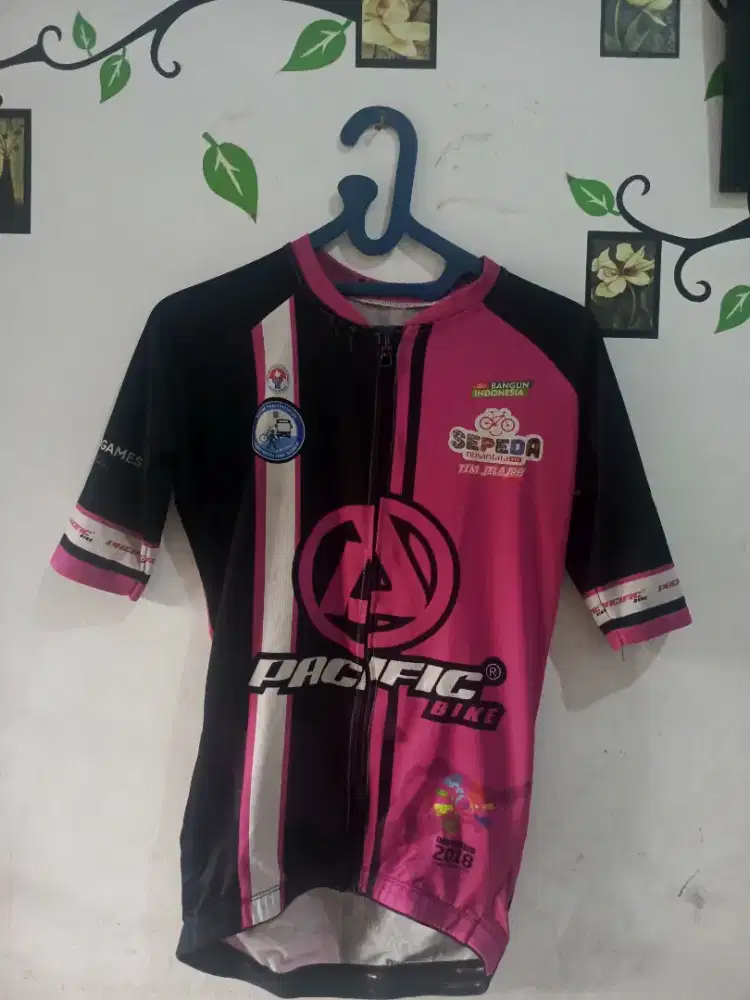 Jersey sepeda bekas