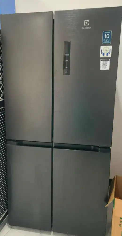 Kulkas  4 pintu elektrolux