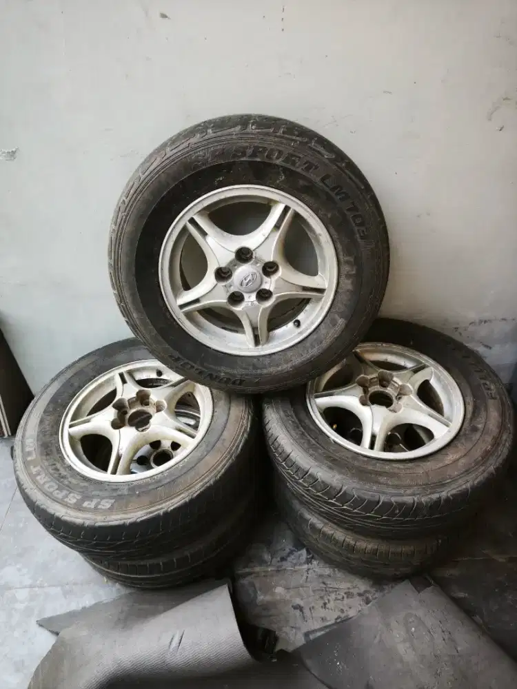 Dijual Velg Hyundai Trajet V6 R15