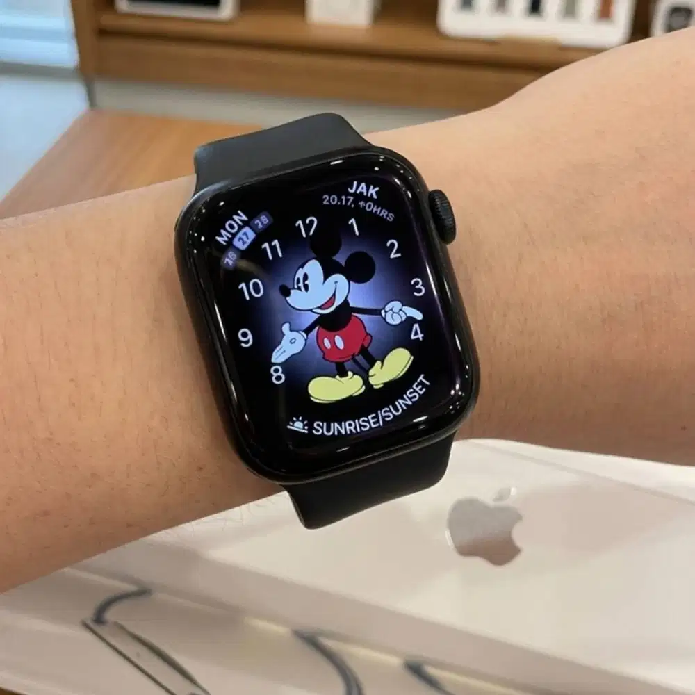 Apple Watch Series 8 41mm Midnight Aluminum Original iBox - Like New