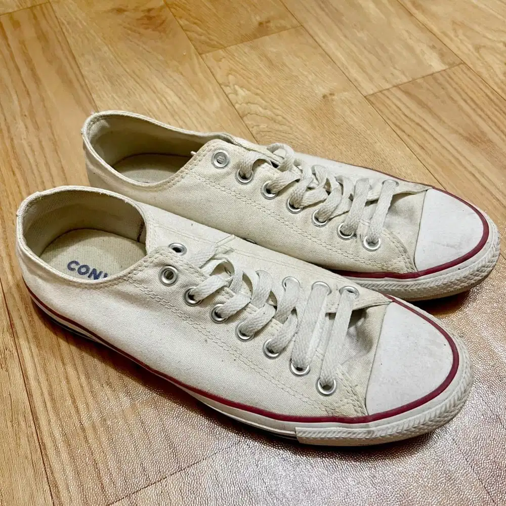 Convers Ori 100% Size 42 Kondisi 98%