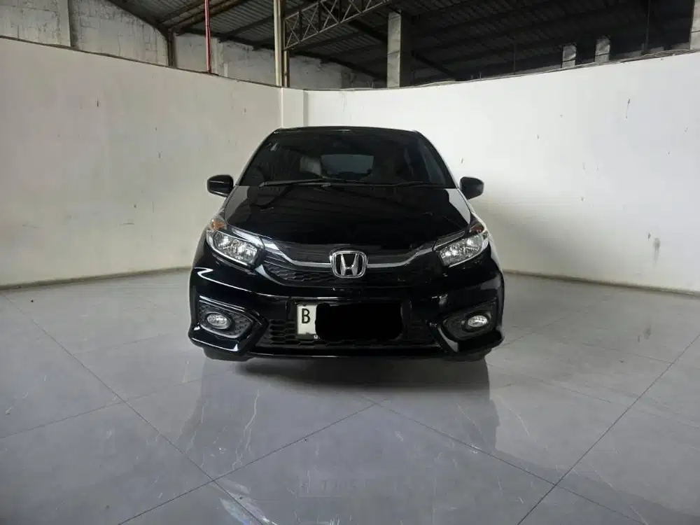 Honda Brio Satya E AT ( Matic ) 2023 Hitam Km 42rban Mulus plat genap