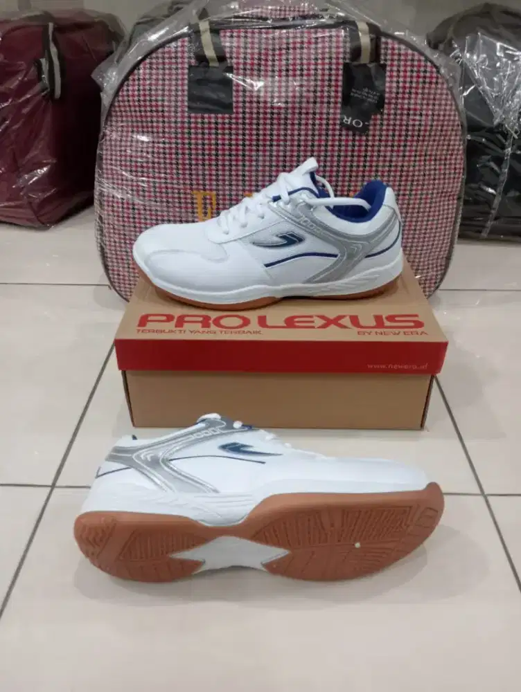 Sepatu olah raga