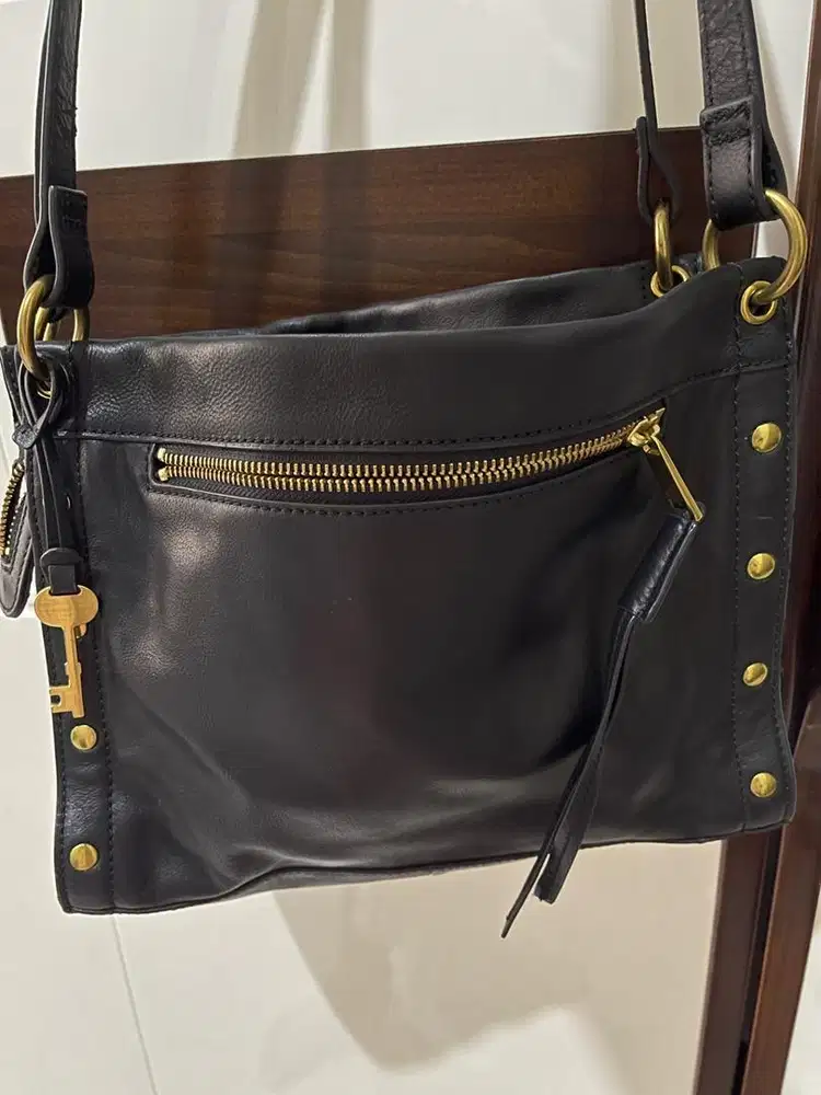 Preloved Tas Fossil