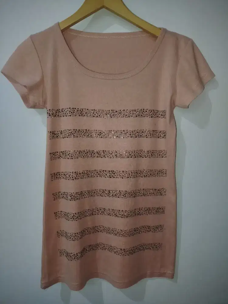 Kaos nude manik manik