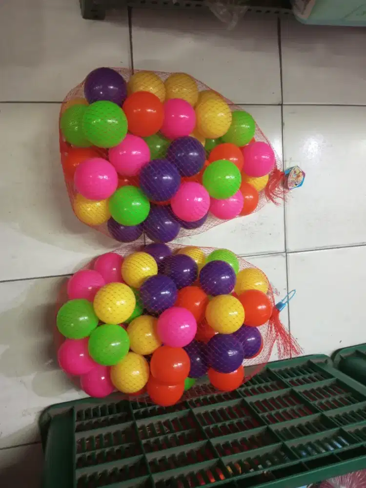 Mainan Anak Bola mandi isi 50