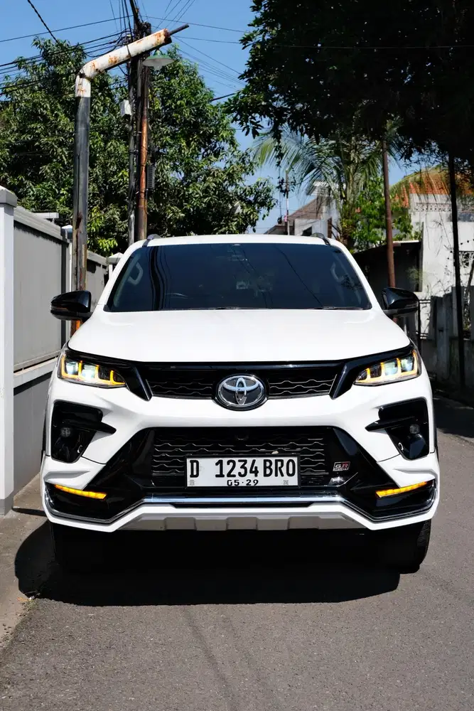 Km.26rb Toyota Fortuner 2.8 VRZ GR Sport