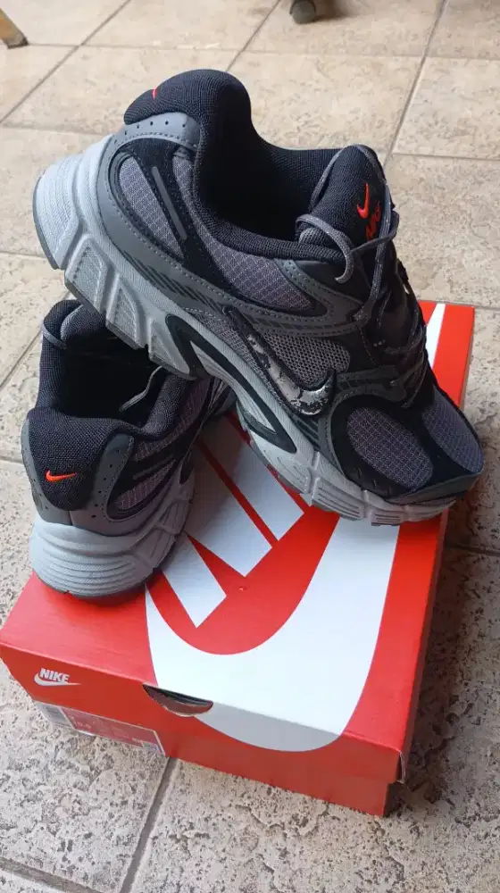 Jual sepatu NIKE
