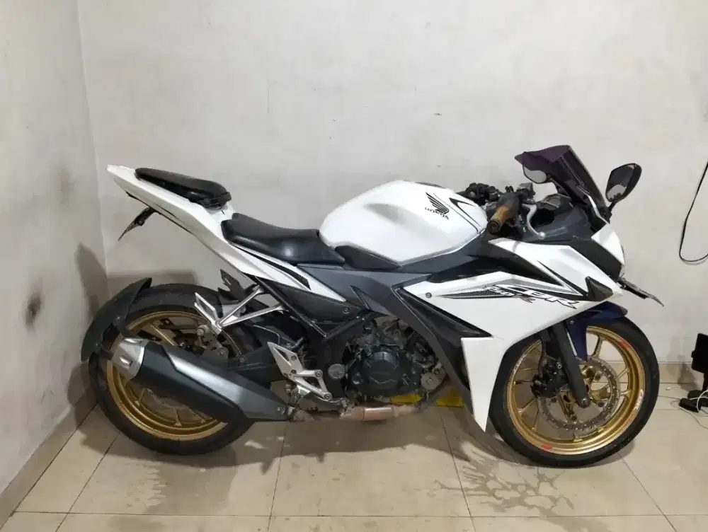 Honda CBR 150 2016