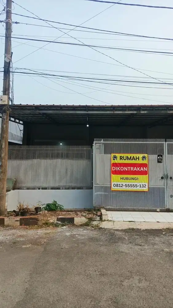 Disewakan Rumah di perumahan mahkota simprug