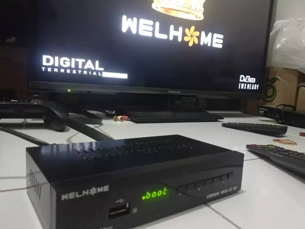 Stb merk welhome second kondisi normal kelengkapan unit dan remote aja