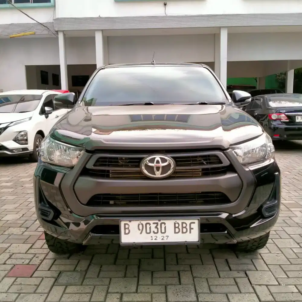 TOYOTA HILUX DC E 2.4 4X4 MT 2022