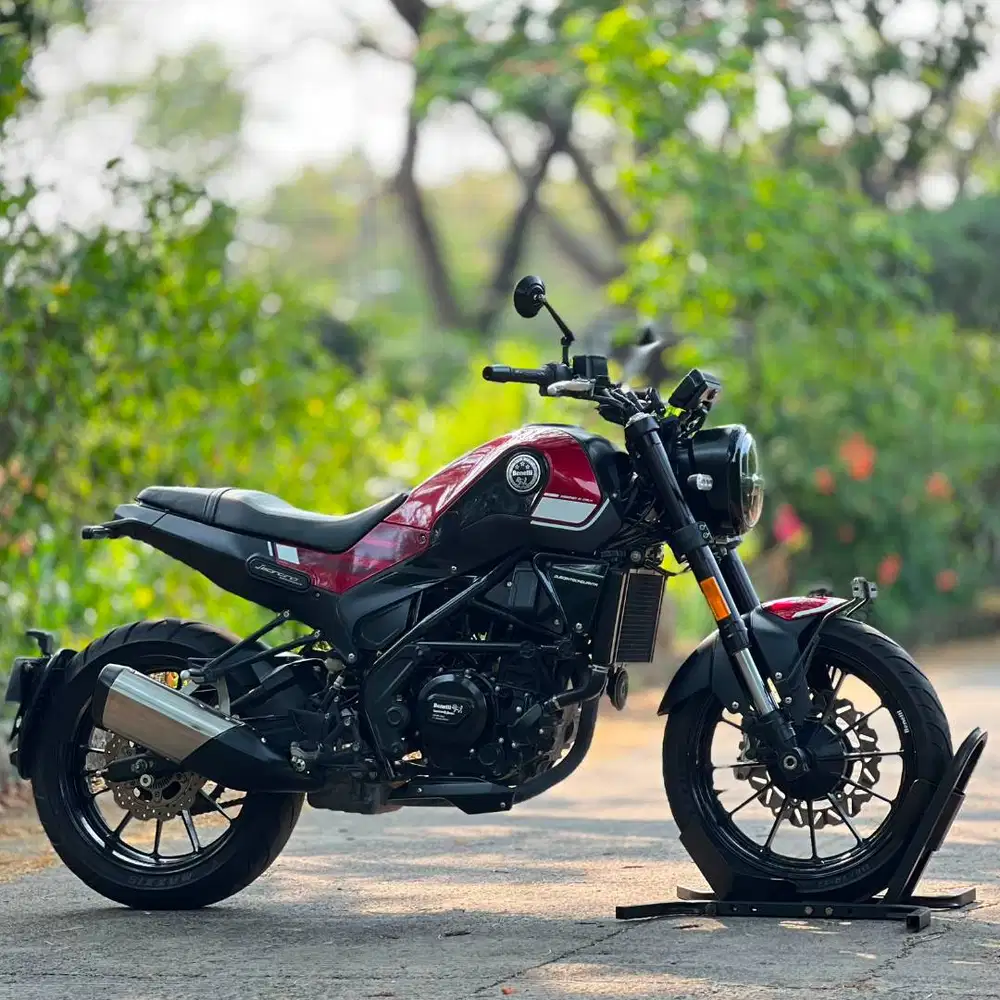 BENELLI LEONCINO 250 ABS MERAH 2023 KM RENDAH PAJAK PANJANG RASA BARU