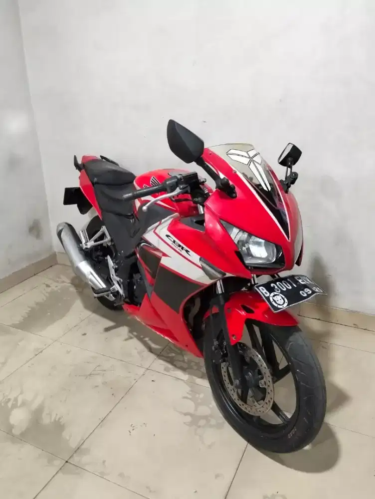 Honda CBR 150 2016