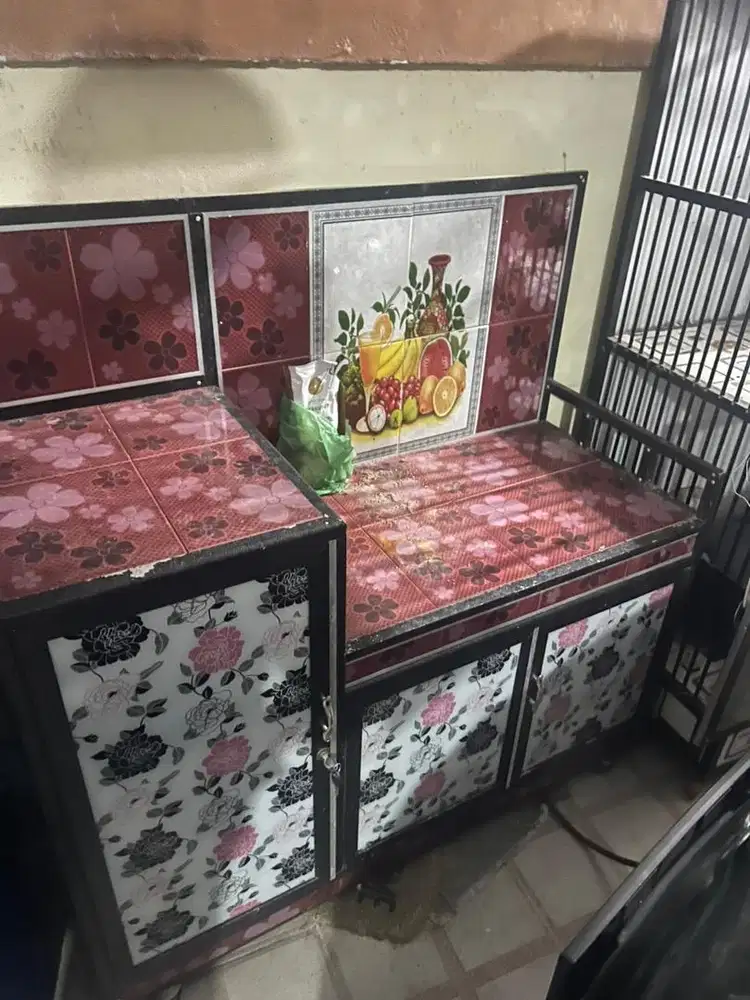 Meja masak tempat kompor