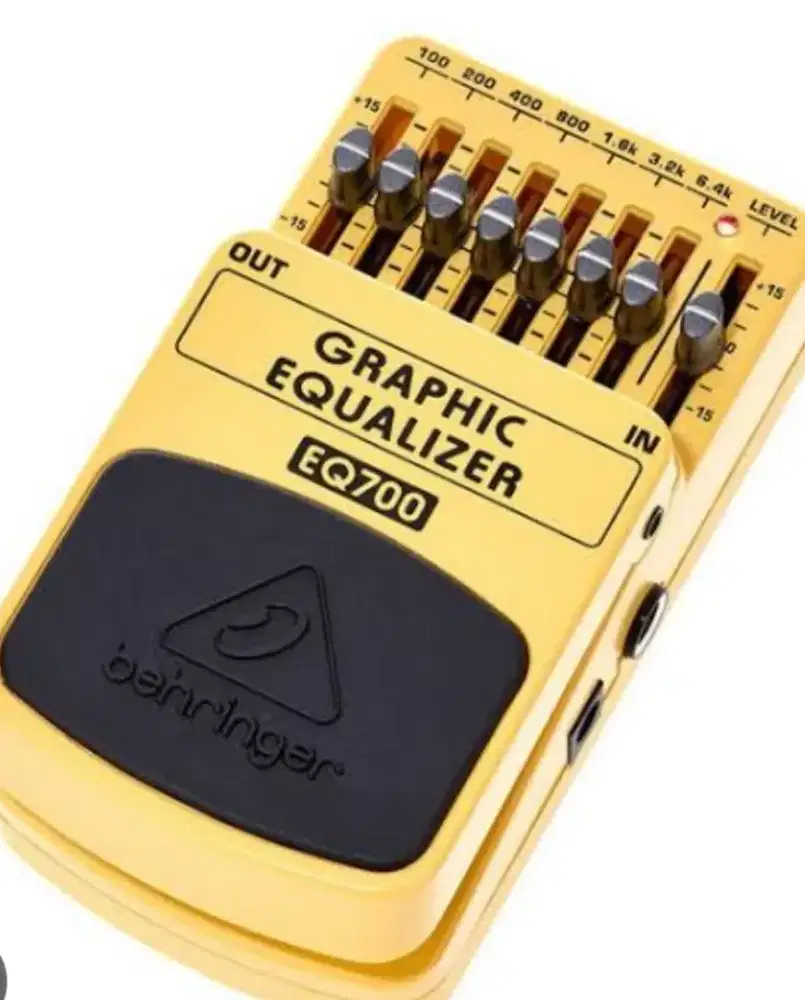 Behinger EQ 700 dan am 100 akustik modeler