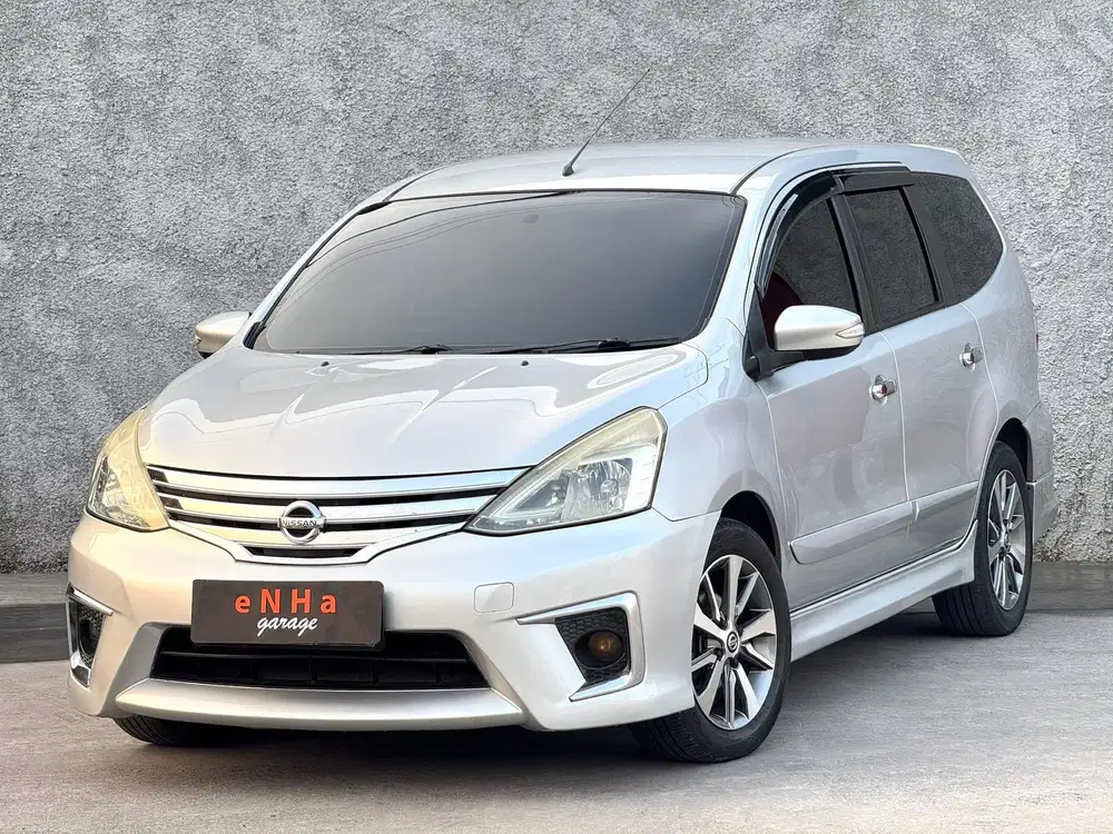 Nissan Grand Livina Hws 1.5 A/T 2015.. eNHa garage Semarang..