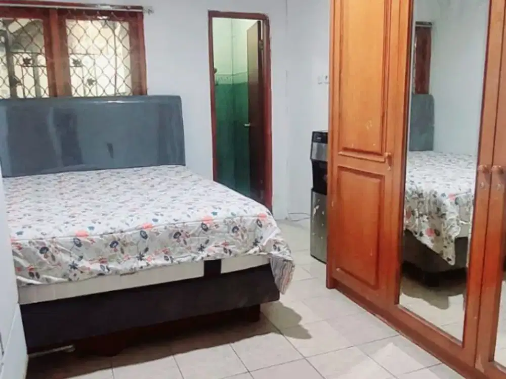 DIJUAL RUMAH DEKAT STASIUN BEKASI DAN SUMMARECON BEKASI