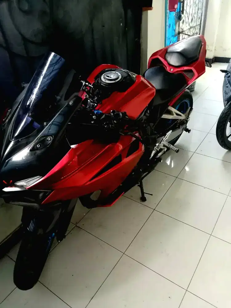Dijual Honda CBR 250cc tahun 2021, kondisi istimewa dan siap ngegas.