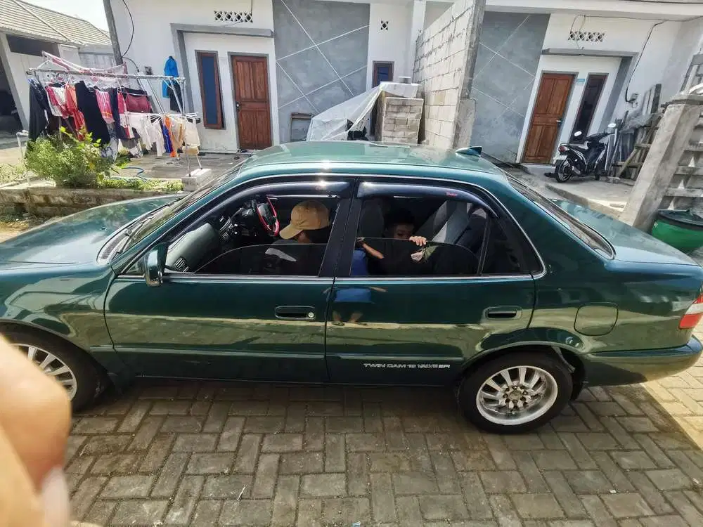 Toyota Corolla 2000 Bensin