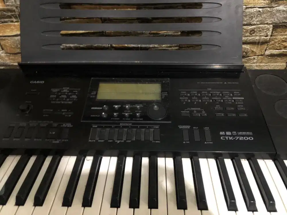 Preloved Keyboard CASIO CTK 7200
