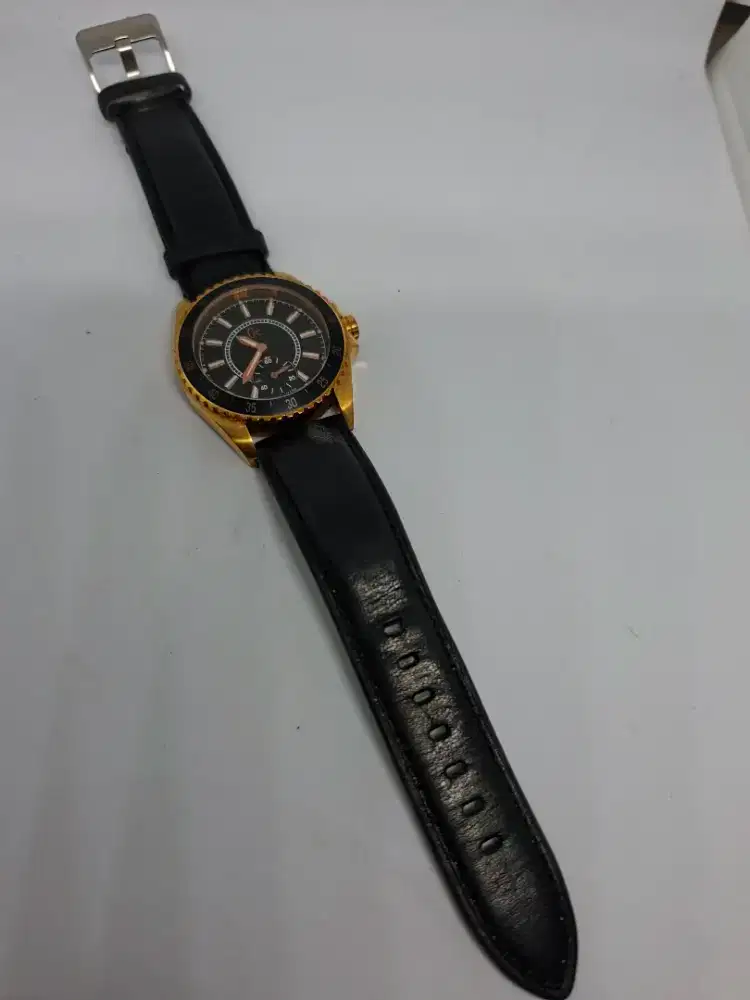 GUESS COLLECTION  GC 47001L