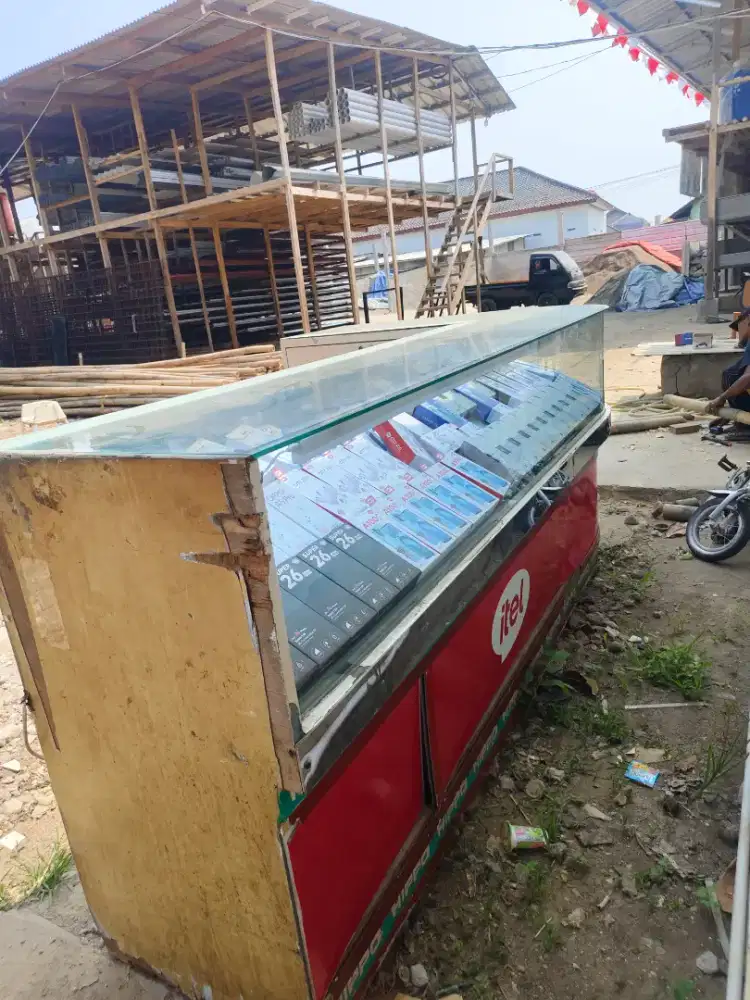 ETALASE HP BODY KAYU