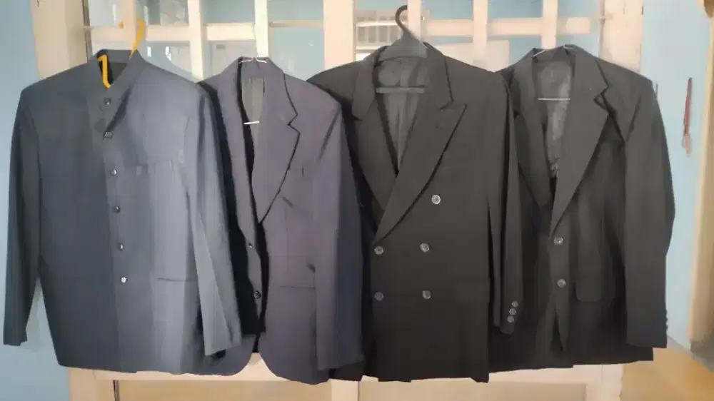 Baju Jas bekas masih sangat layak