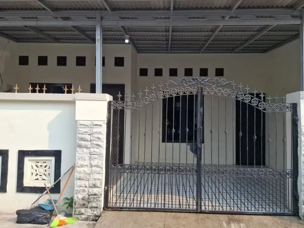 DIJUAL Rumah Siap Huni dengan Lokasi Strategis di Boulevard Hijau, Harapan Indah