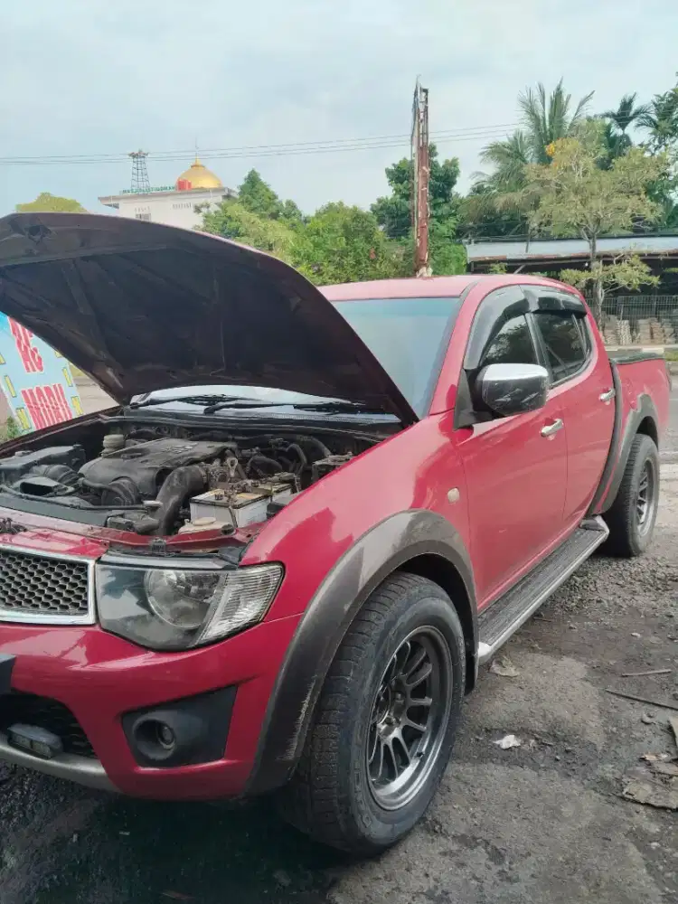 Strada Triton GLS manual 2014