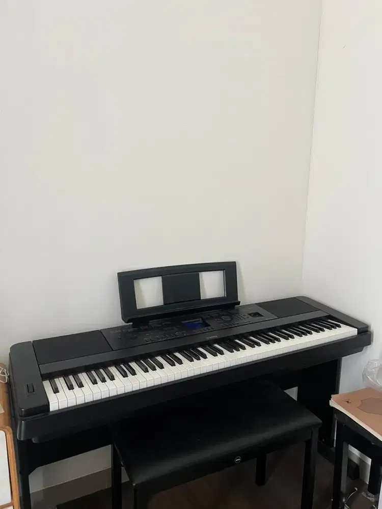 PIANO YAMAHA DGX-660
