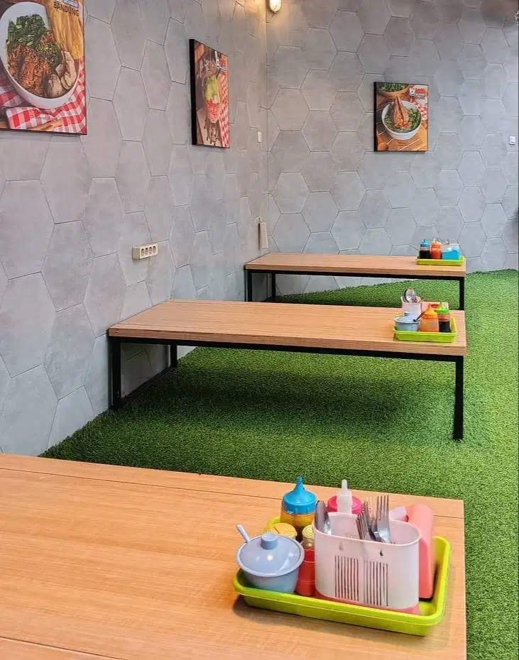 Set Meja Kursi Terlaris Termurah Kombinasi Rangka Besi dan Kayu Solid
