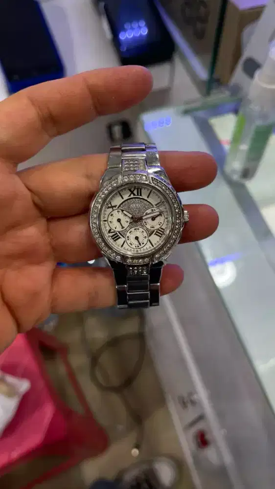 GUESS VIVA W0111L1