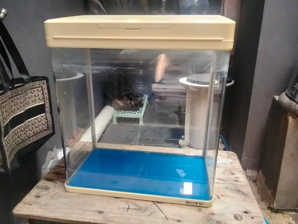 Aquarium merek Boyu