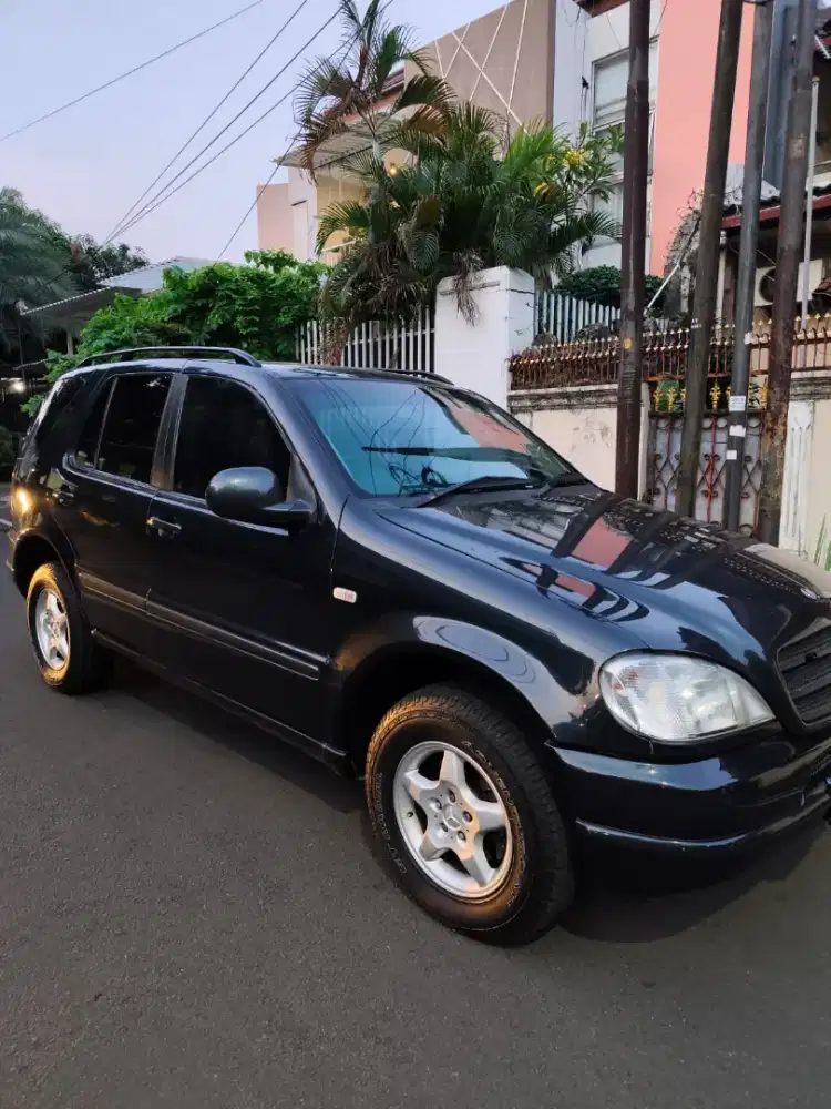 Dijual MURAH Mercy ML320 th 2000 Matic aman